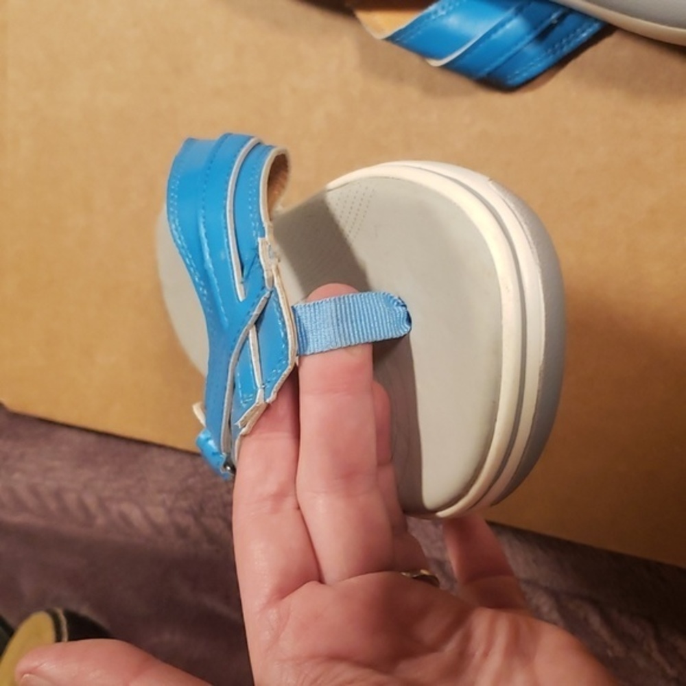 Flip Flops‎ - Picture 7 of 9